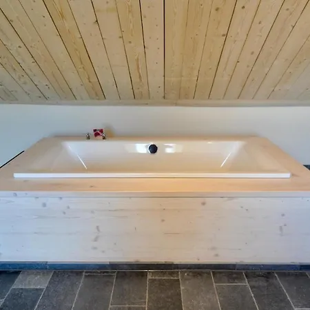 Ferienhaus Baustert بيت للعطل Baustert