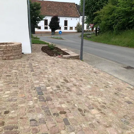 Ferienhaus Baustert Nyaraló *