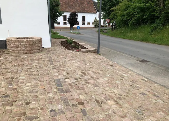 Ferienhaus Baustert בית נופש *